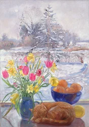 Zusammengerollte Katze mit Blumen
